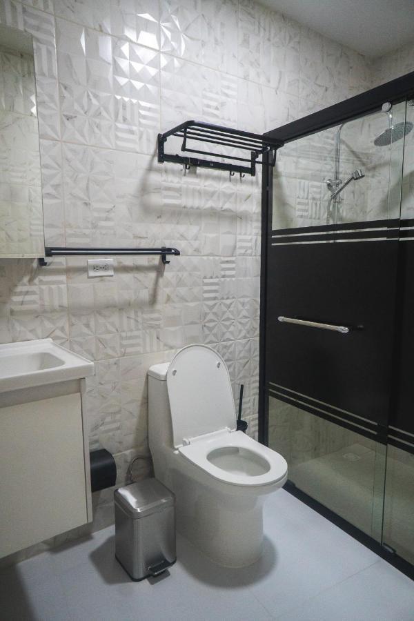 Appartamento Pavia'S Centerpoint Oasis Oranjestad Esterno foto