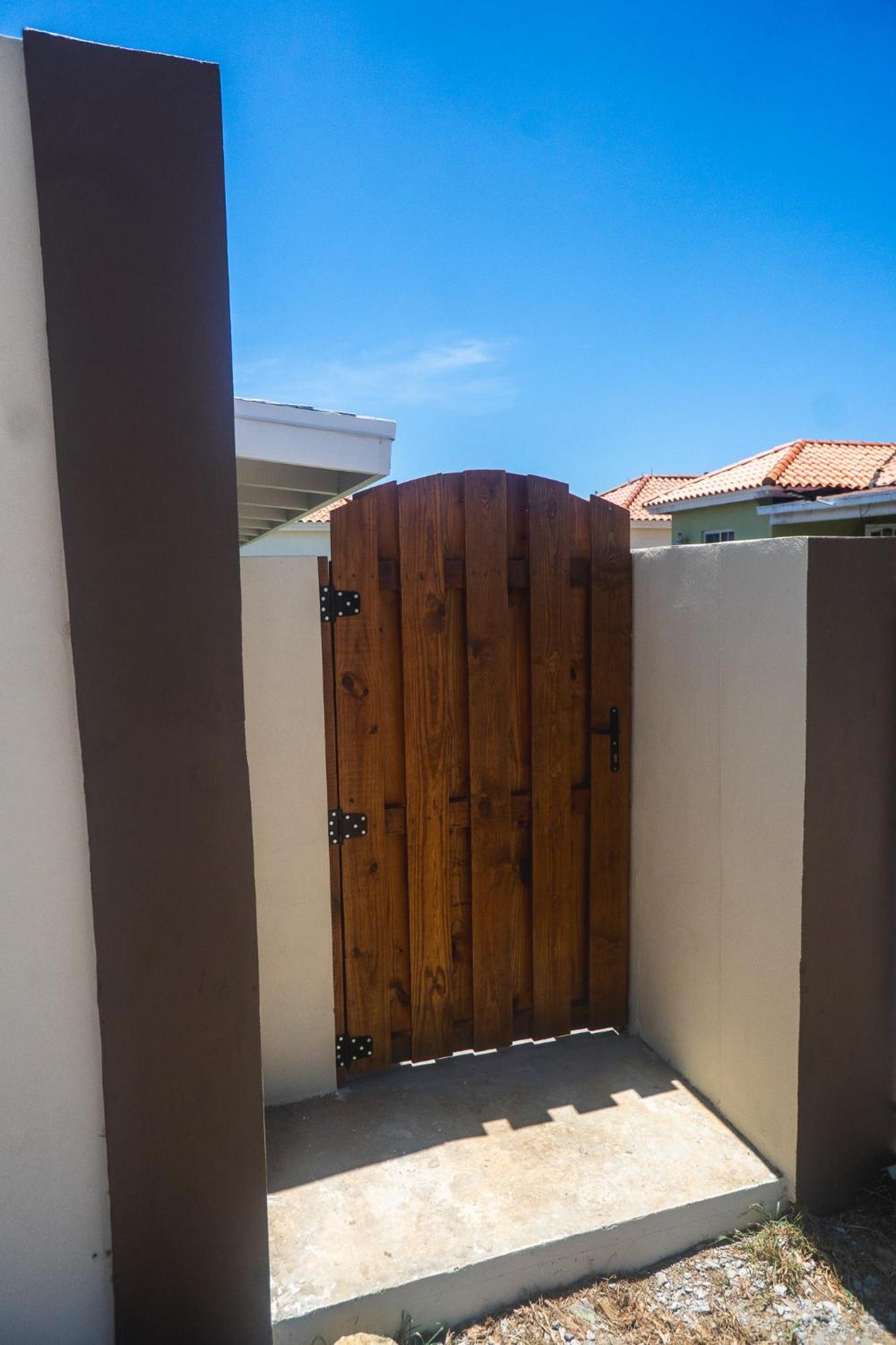 Appartamento Pavia'S Centerpoint Oasis Oranjestad Esterno foto